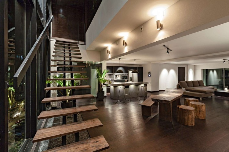 Villa in the Sky by Abraham John Architects