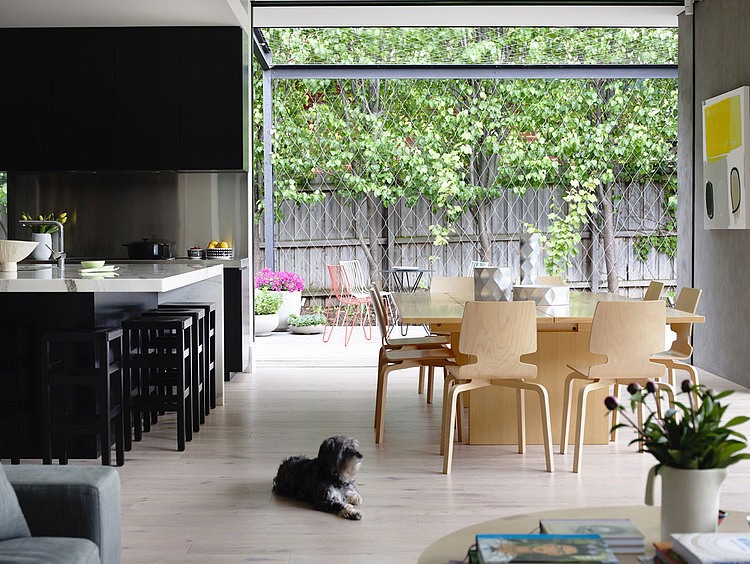Mosh House by Foong + Sormann