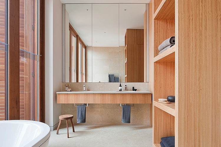 House on Wellington Street by Robert Mills Architects