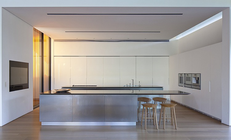 Float House by Pitsou Kedem Architects