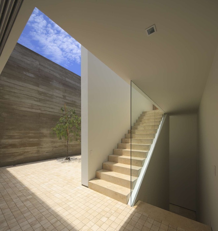 La Caleta by Llosa Cortegana Arquitectos