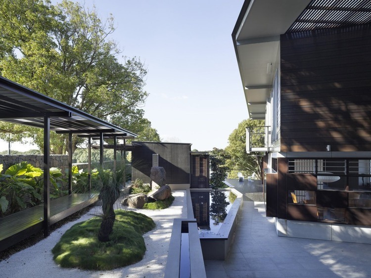 The Maleny House by Bark Design Architects