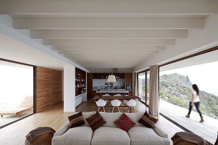 Tunquen House by Nicolás Lipthay Allen / L2C