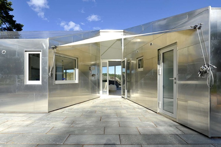 Aluminum Cabin by Jarmund / Vigsnaes Architects