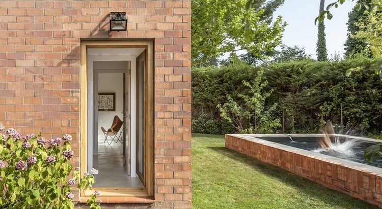 House 1101 by Harquitectes