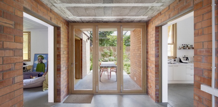 House 1101 by Harquitectes