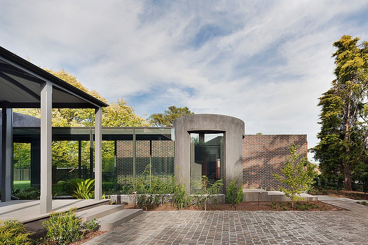 House on Wellington Street by Robert Mills Architects