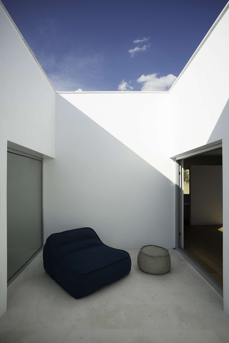 Casa H by Bojaus