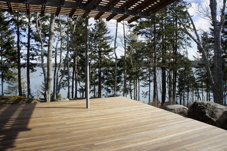Medomak River House by Anmahian Winton Architects