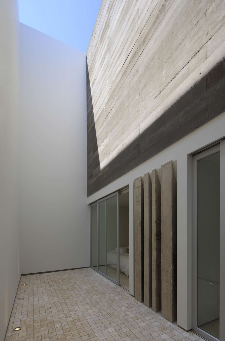 La Caleta by Llosa Cortegana Arquitectos