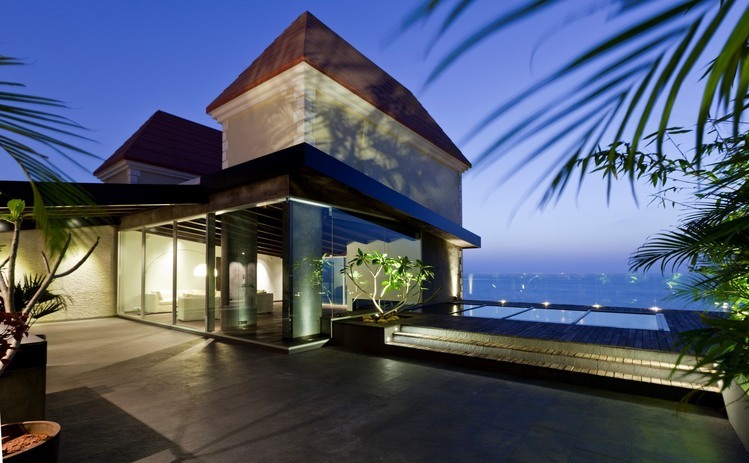 Villa in the Sky by Abraham John Architects