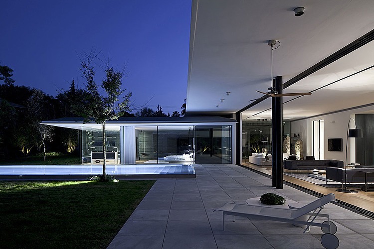 Float House by Pitsou Kedem Architects