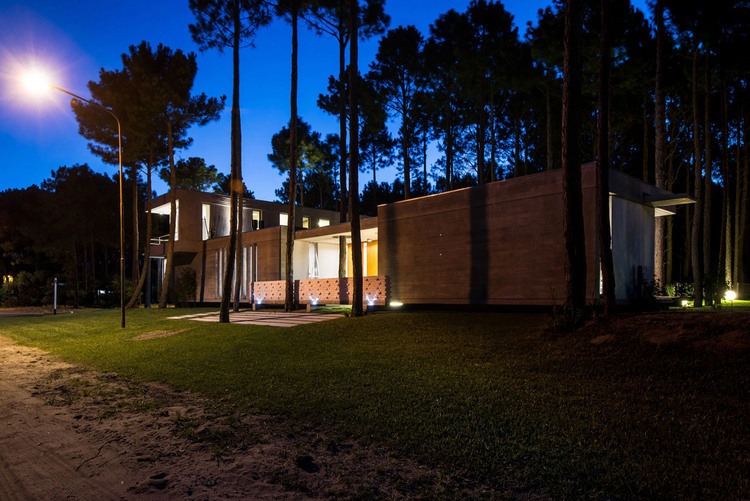 Batin Residence by Estudio Galera