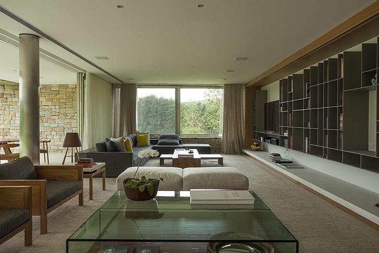 Itatiba Residence by Roccovidal P+W