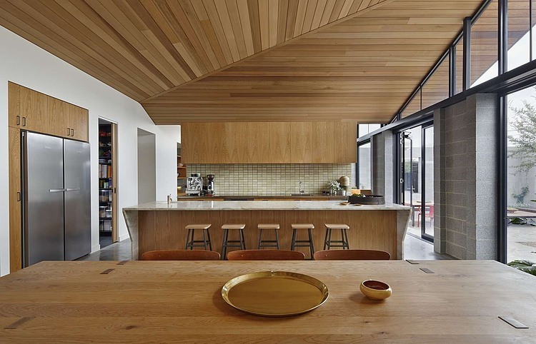 Fairfield Hacienda by MRTN Architects