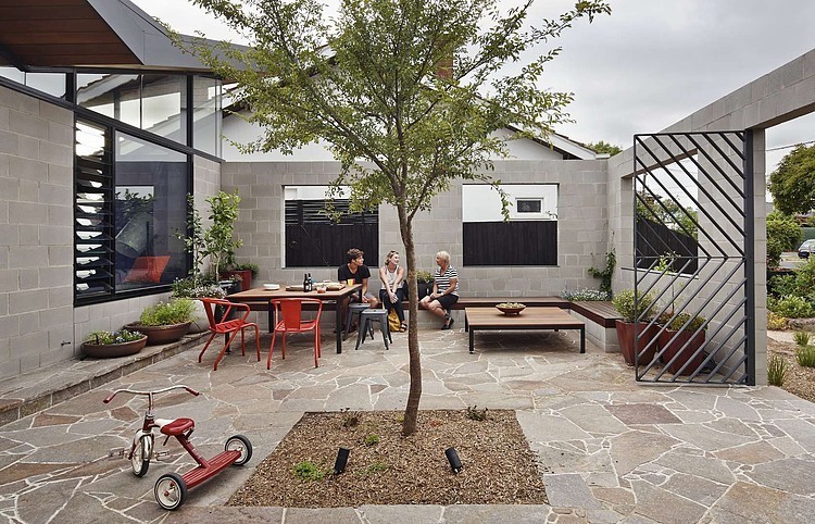 Fairfield Hacienda by MRTN Architects