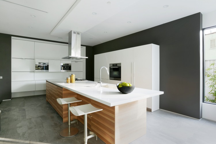 S. Mansfield Ave by Amit Apel Design