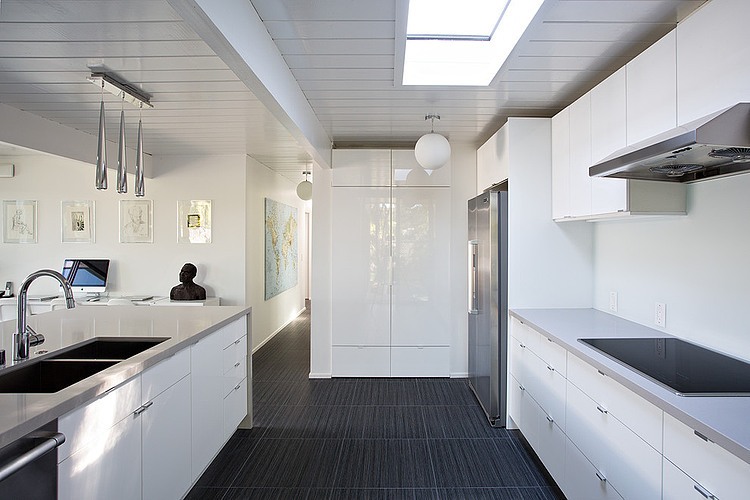 Double Eichler Remodel by Klopf Architecture
