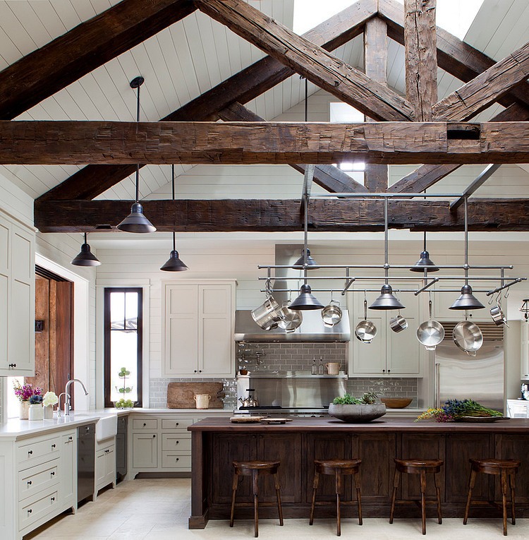 Frio Family Retreat by Dalgleish Construction Company