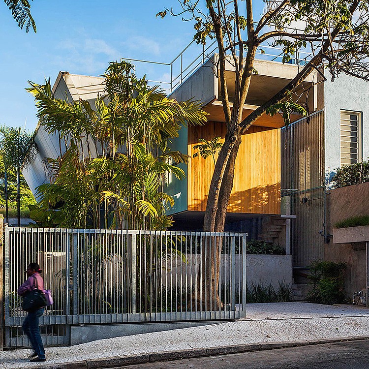 Weekend House by SPBR