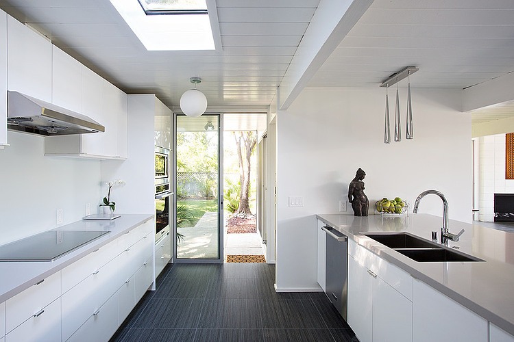 Double Eichler Remodel by Klopf Architecture
