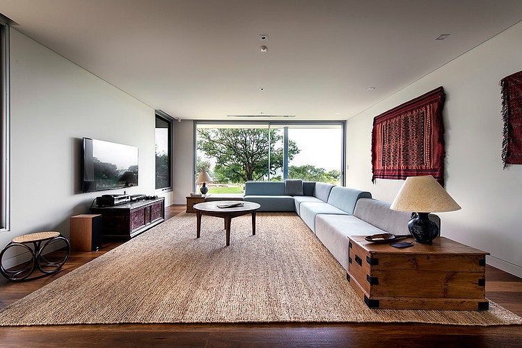Eagle Bay Beach House by Zorzi South