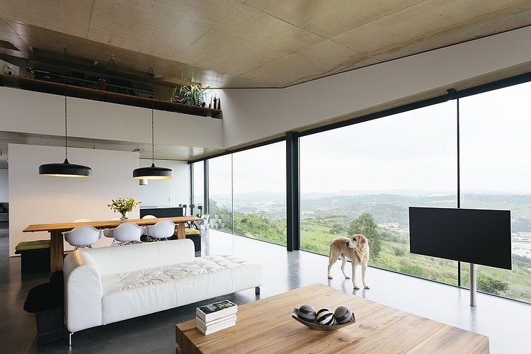 Casa Varatojo by Atelier Data
