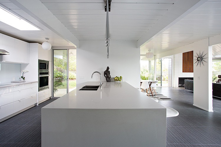 Double Eichler Remodel by Klopf Architecture
