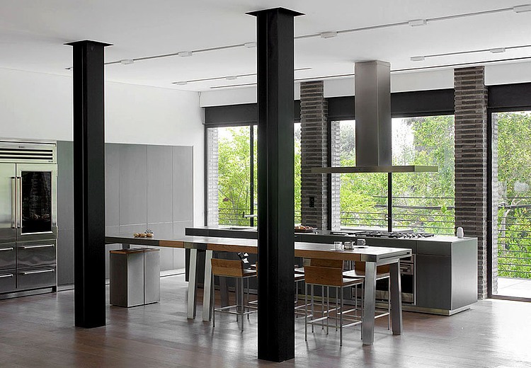 Ramat Hasharon House by Pitsou Kedem Architects