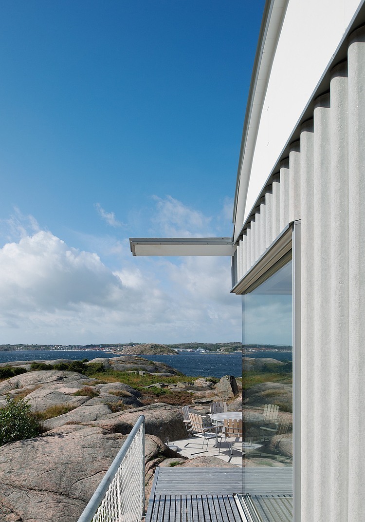 Slavik Summerhouse by Fahlander Arkitekt