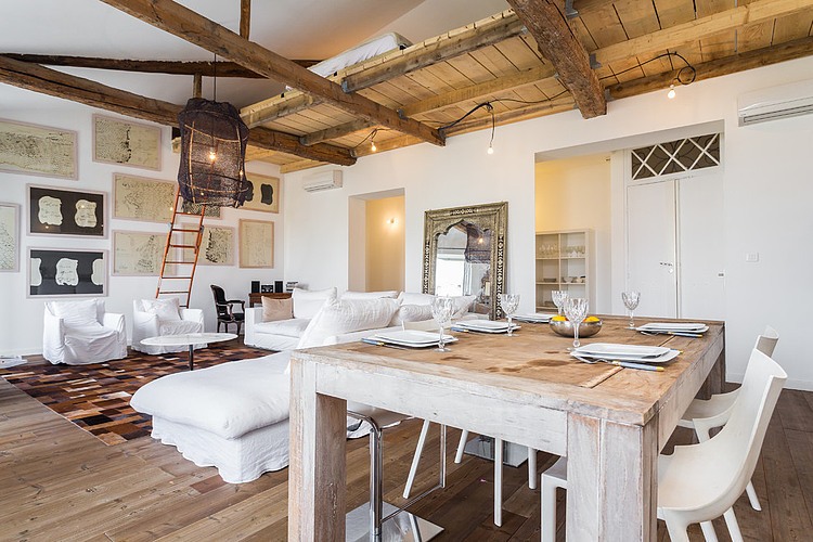 Contemporary Warehouse in France