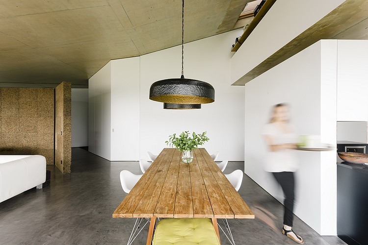 Casa Varatojo by Atelier Data