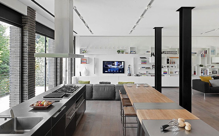Ramat Hasharon House by Pitsou Kedem Architects