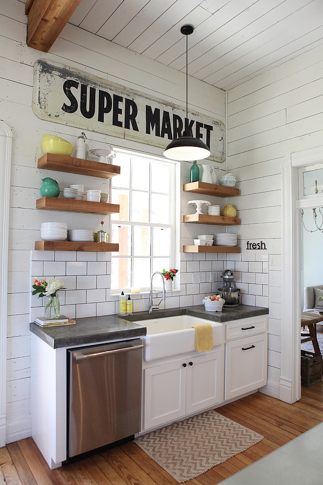 Farmhouse by Magnolia Homes