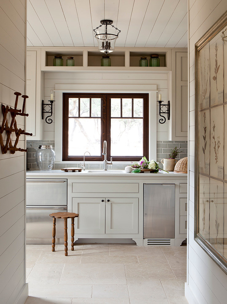 Frio Family Retreat by Dalgleish Construction Company