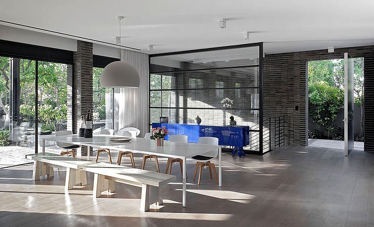 Ramat Hasharon House by Pitsou Kedem Architects