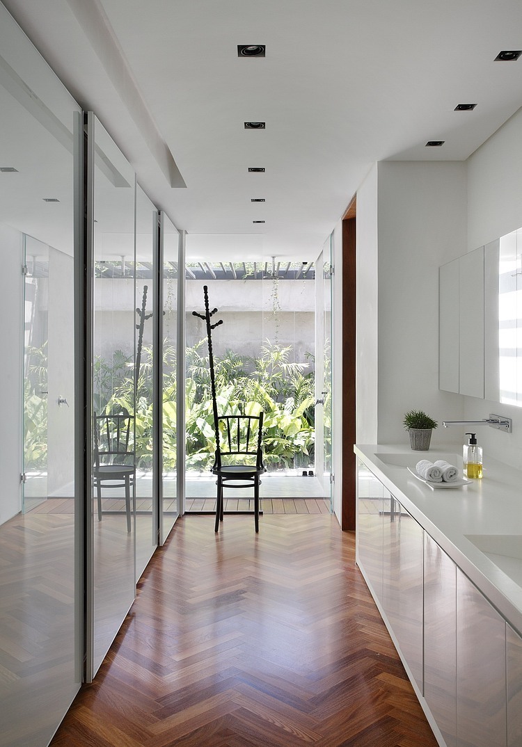 DM House by Studio Guilherme Torres