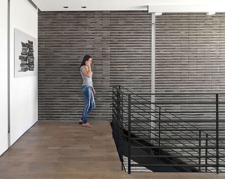 Ramat Hasharon House by Pitsou Kedem Architects