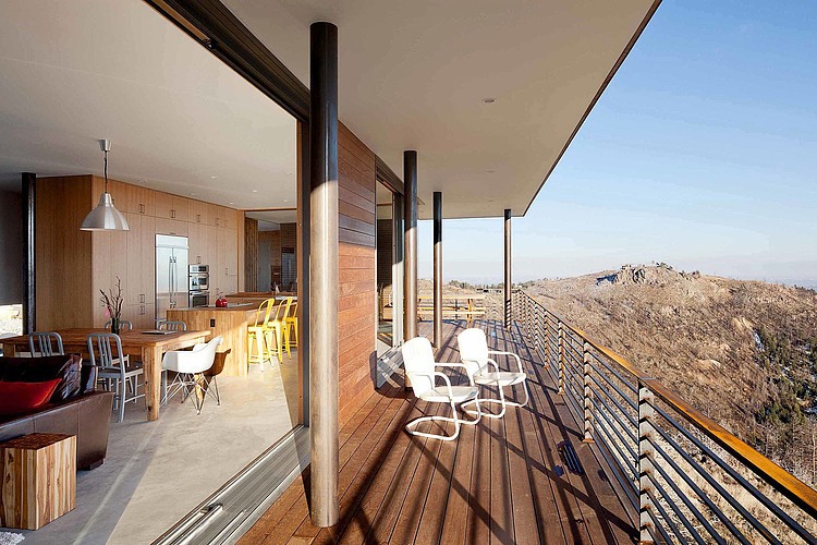 Sunshine Canyon Residence by THA Architecture