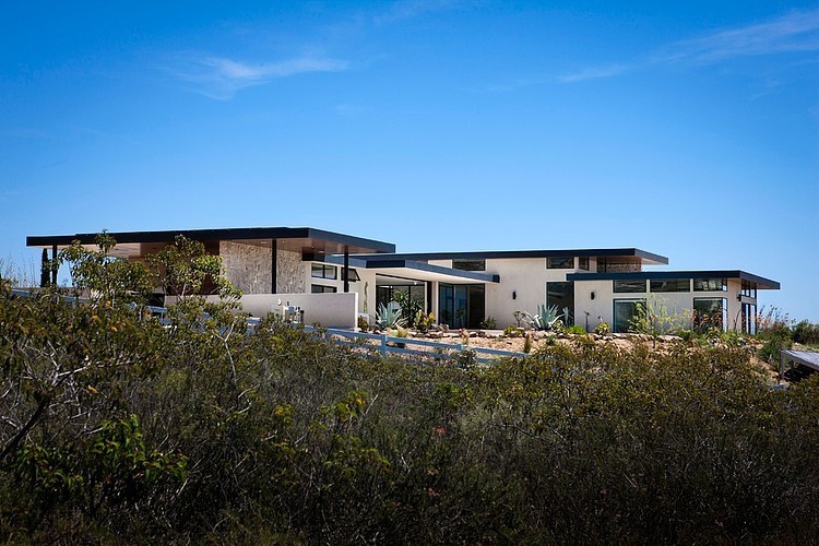 Lahaye Residence by Nakhshab Development and Design