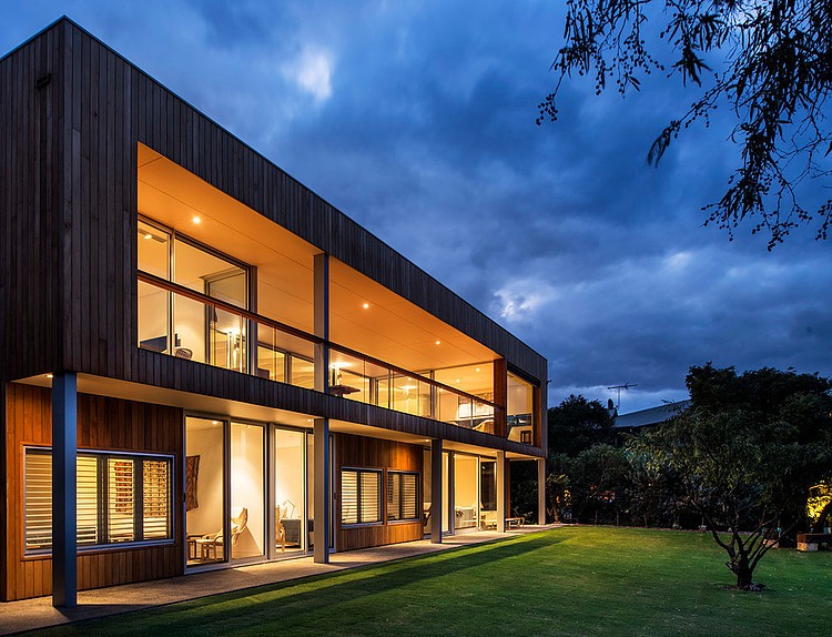 Eagle Bay Beach House by Zorzi South