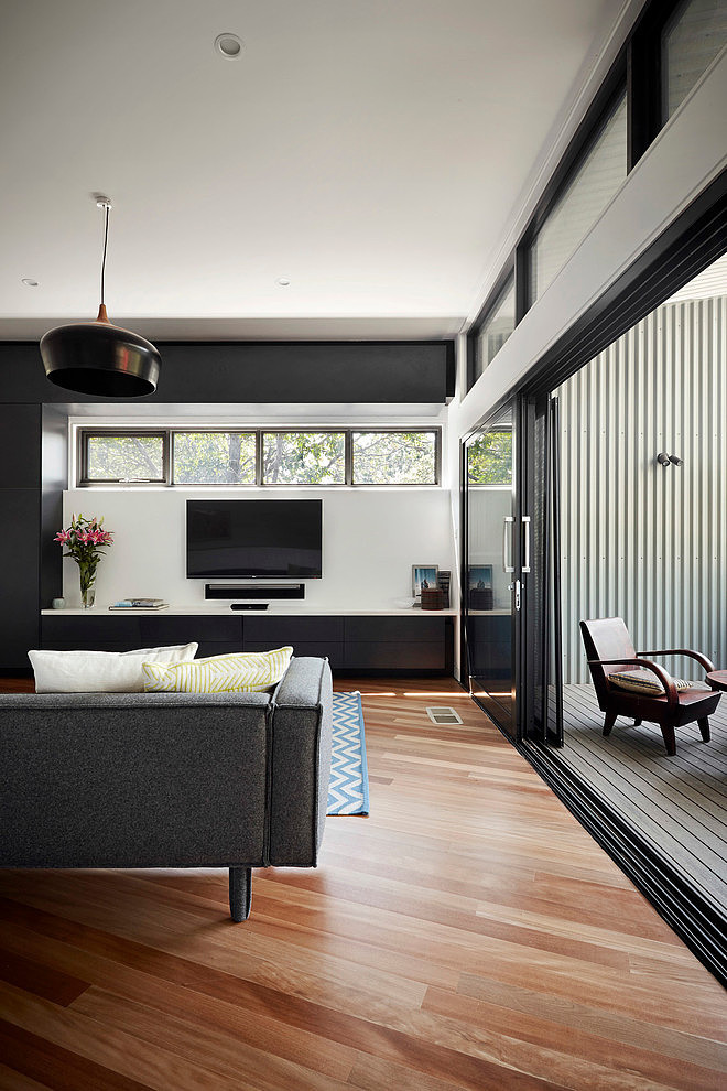 Narrabundah House by Adam Dettrick Architects