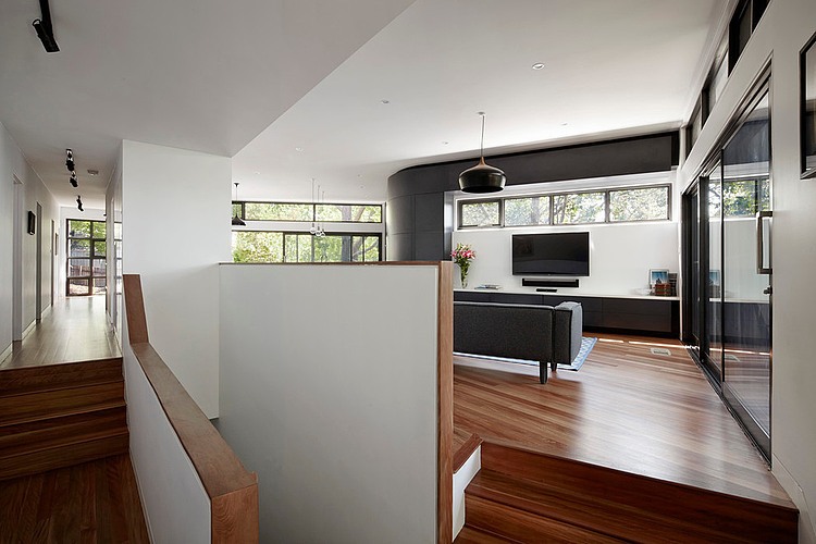 Narrabundah House by Adam Dettrick Architects