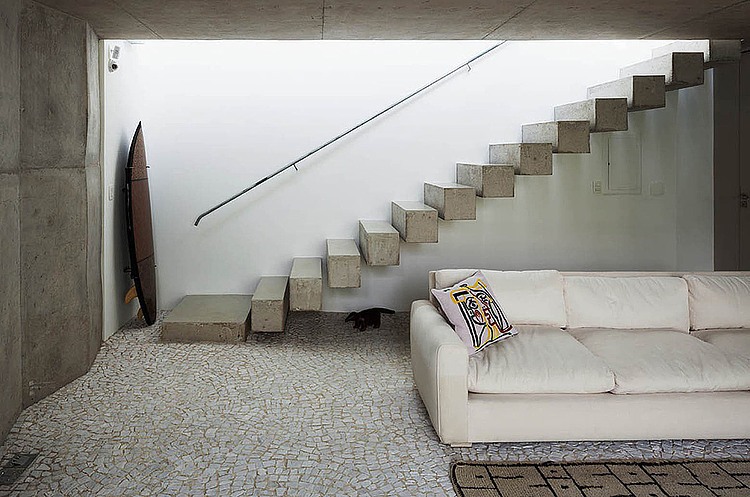 Weekend House by SPBR