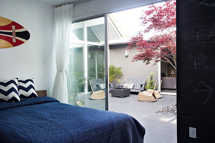 Double Eichler Remodel by Klopf Architecture