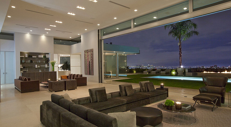 House in Beverly Hills by McClean Design