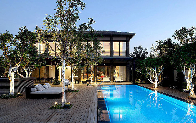 Ramat Hasharon House by Pitsou Kedem Architects