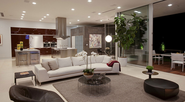 House in Beverly Hills by McClean Design