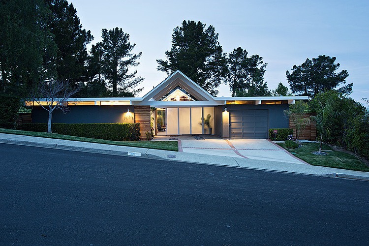 Double Eichler Remodel by Klopf Architecture