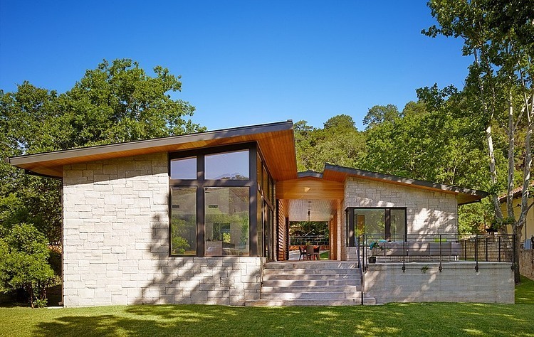 Ski Shores Lakehouse by Stuart Sampley Architect